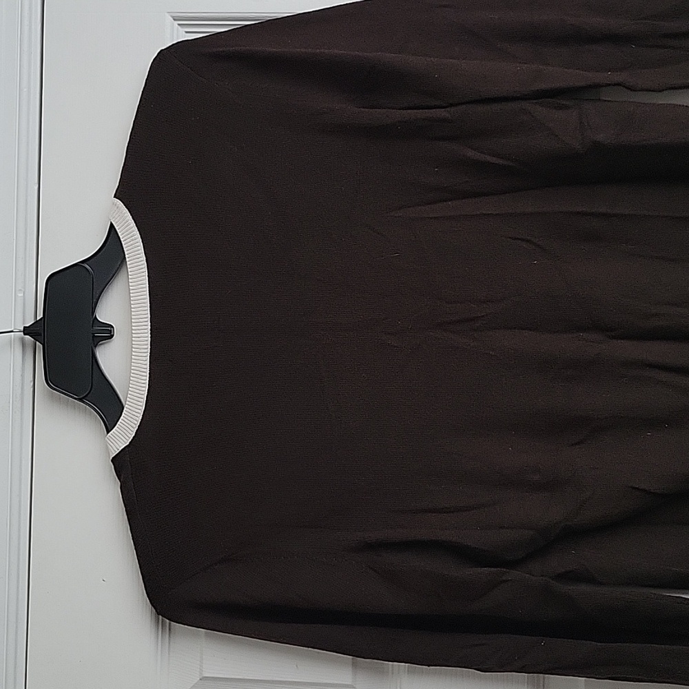 Jones New York Sport V Neck Lightweight Sweater - Picture 9 of 12